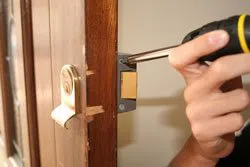 Locksmith Key Store Northville, MI 248-429-5424 - lock-opening